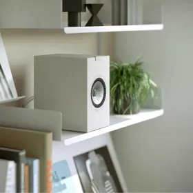 Изображение продукта KEF Q1 Meta Satin White — полочная акустическая система (пара) - 4